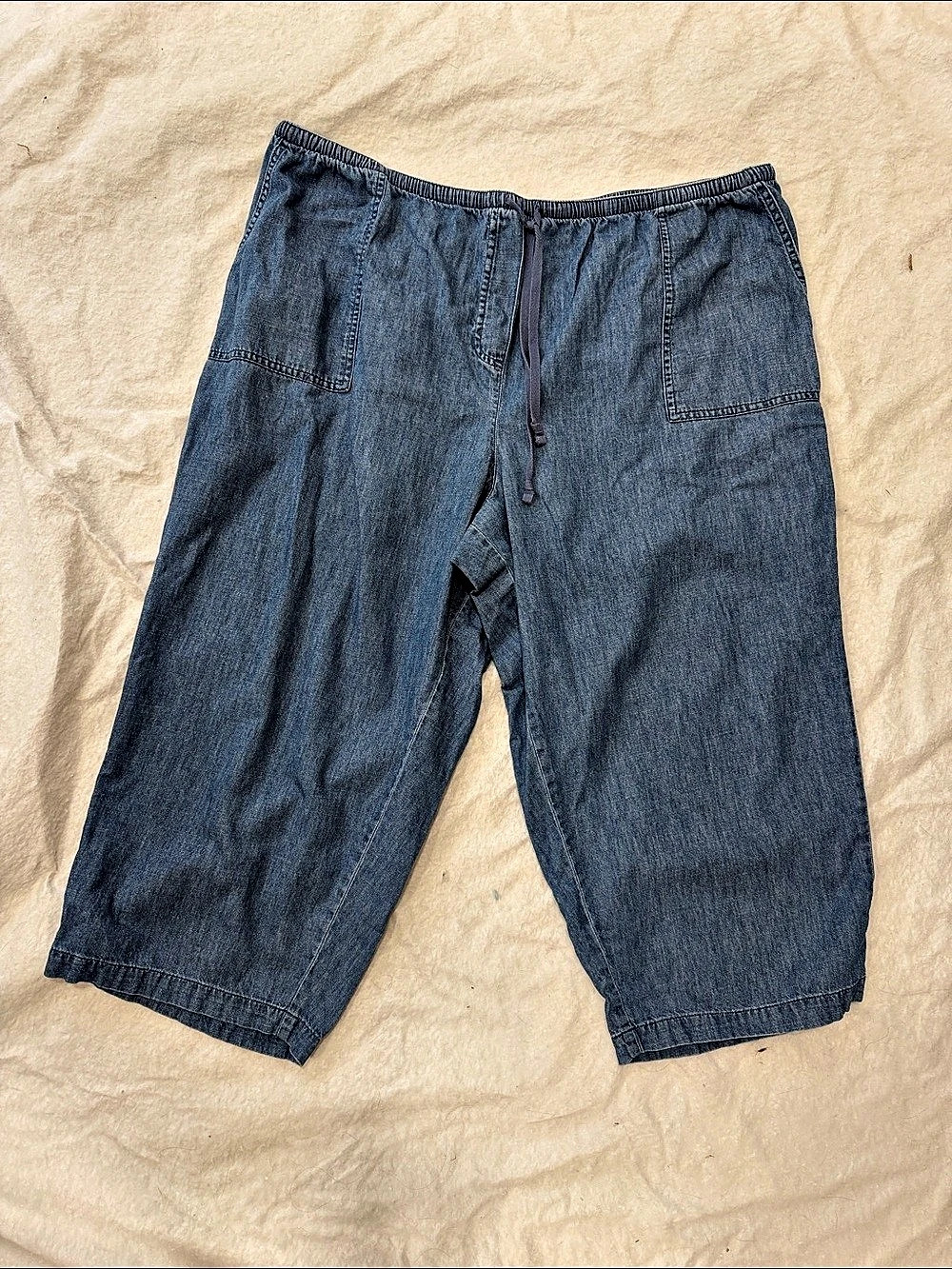 L.L.Bean Classic Fit Women’s Short Capris Pants Size 2XL